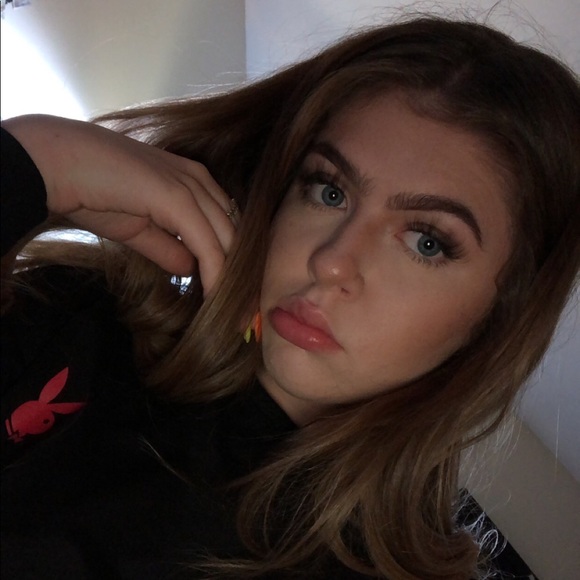 Meet your Posher, Sarah - Picture 1 of 1